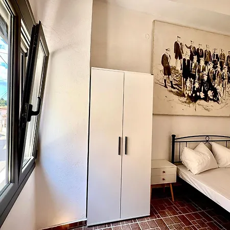 Coron Apartment